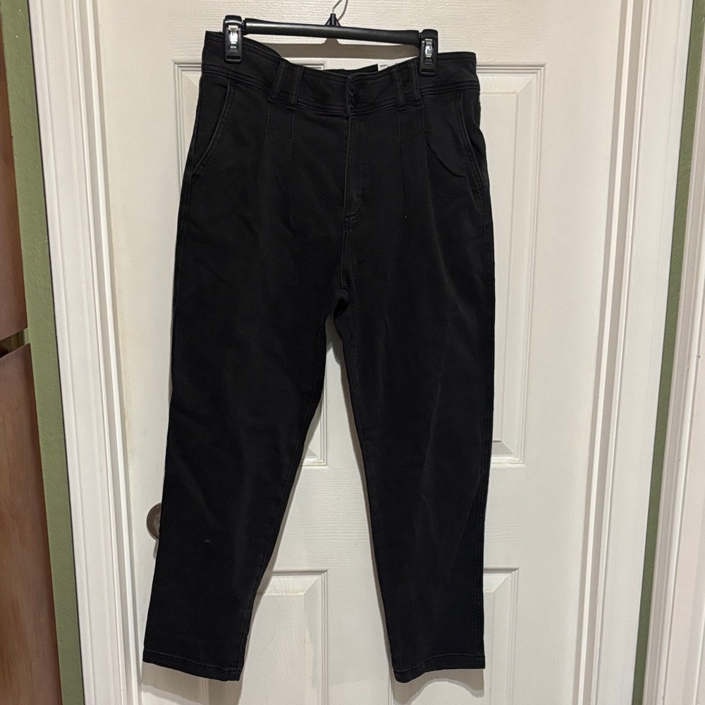 Black Women's Chino Pants - Classic Straight Fit